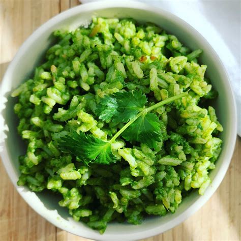 The BEST Arroz Verde (Mexican Green Rice Recipe).